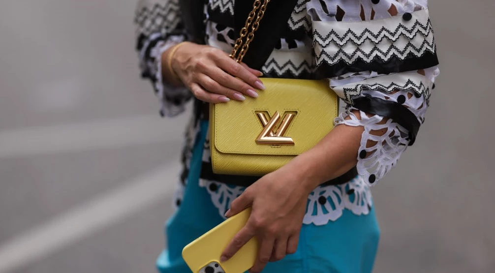 Η Jennifer Lopez υιοθέτησε τη μεγαλύτερη τάση στα νύχια