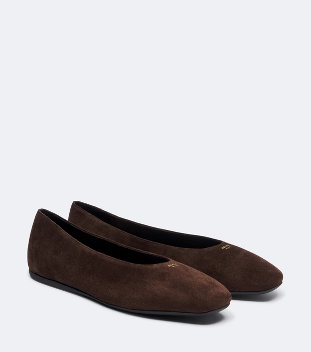 Σουέντ μπαλαρίνες, Prada.