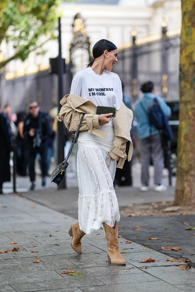 λευκή φούστα