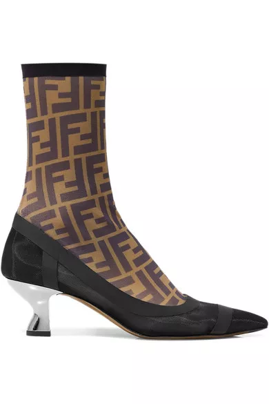 Οι sock boots