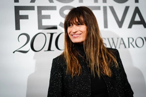 Η Caroline de Maigret καταρρίπτει πέντε μύθους που έχουν να κάνουν με την ηλικία