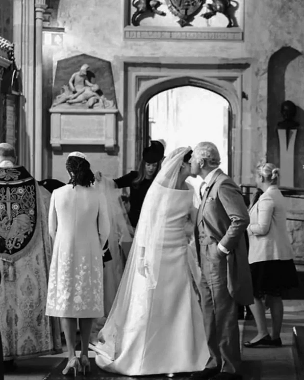 Η κίνηση του βασιλιά Καρόλου στον γάμο της Meghan Markle και του πρίγκιπα Harry | Η φωτογραφία που την αποκαλύπτει