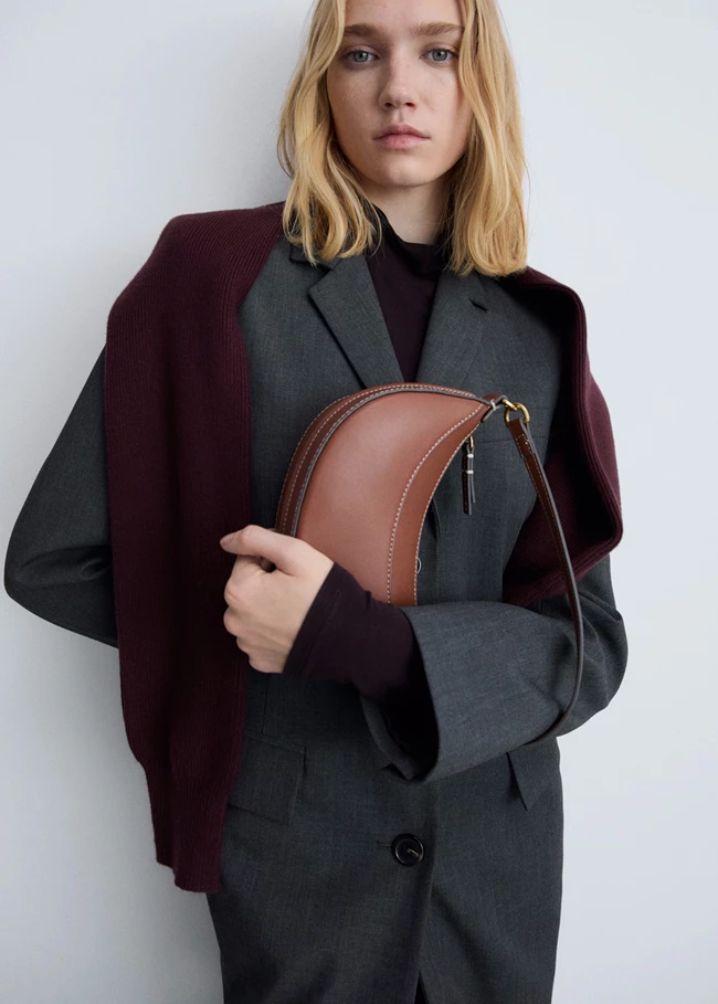 Η Mango ορίζει το office style της σεζόν με chic και άνετα κομμάτια