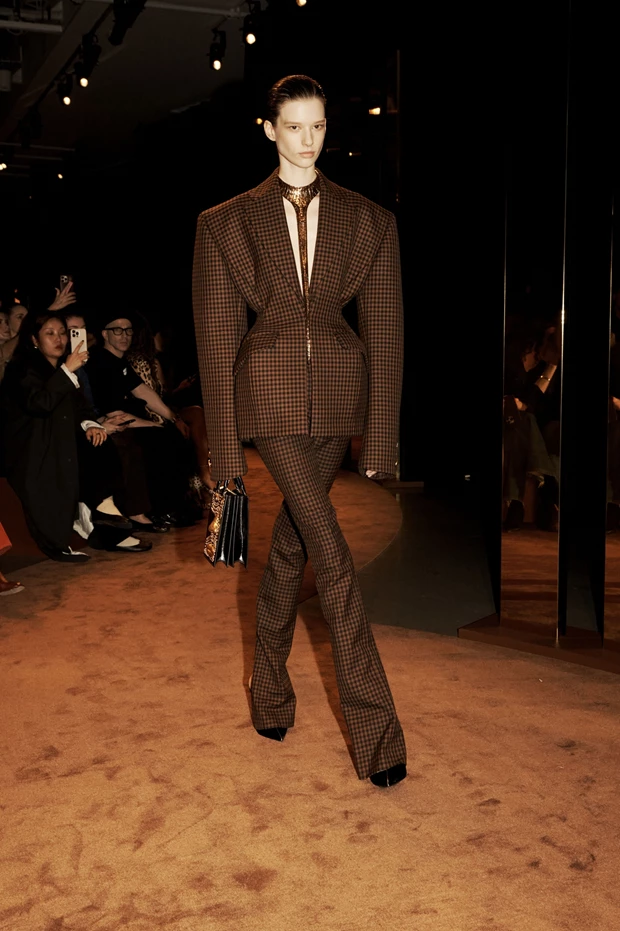 Schiaparelli FW25-26