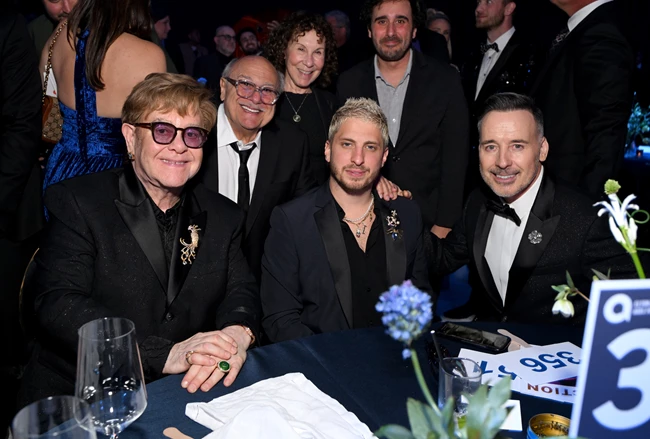 Το Harper's Bazaar Greece στο Oscars Party του Elton John