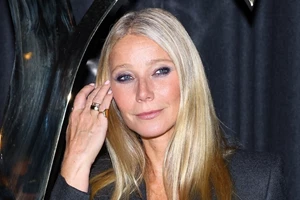 Gwyneth Paltrow | Σπάνια βραδινή έξοδος με τον 19χρονο γιο της, Moses Martins