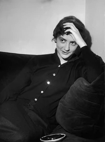 Max Mara SS22 | Η συλλογή που οραματίζεται τις σύγχρονες επαναστάτριες