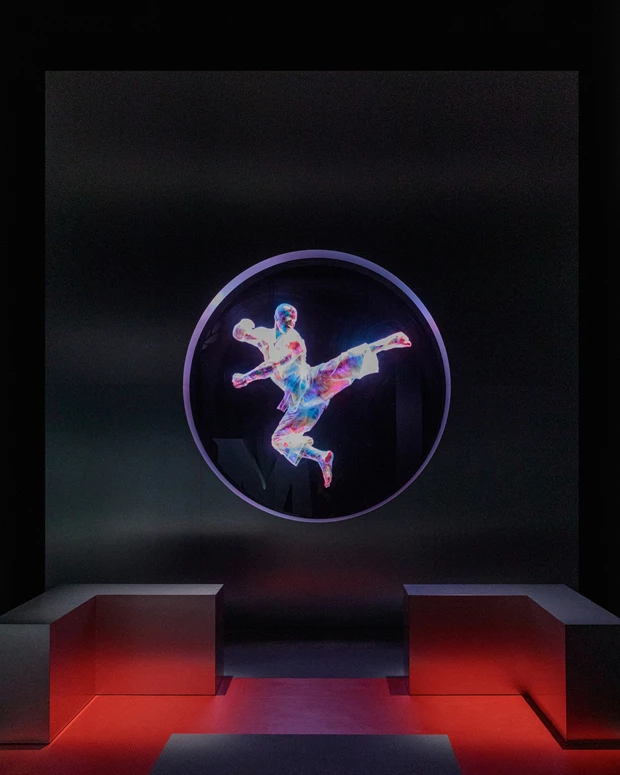 Στιγμιότυπο από την παρουσίαση της συλλογής MCM SS26 στο Μιλάνο