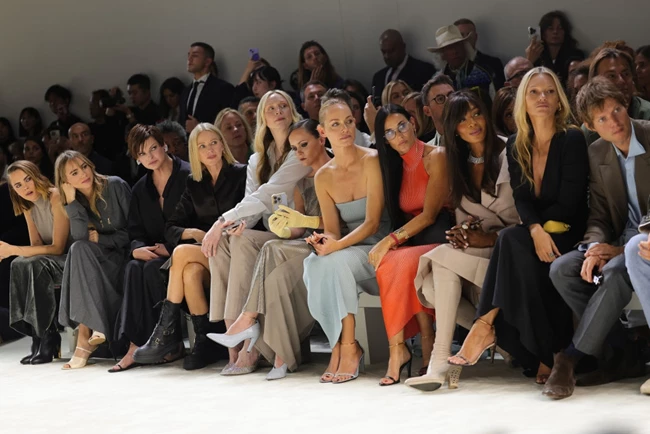 MFW | Η εξαγνιστική απλότητα της Fendi SS'24