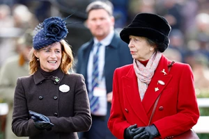 Πριγκίπισσα Άννα | Διέρρευσε η χριστουγεννιάτικη κάρτα με τον σύζυγό της