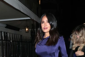 Salma Hayek | Η κίνηση που αποδεικνύει ότι διατηρεί άριστη σχέση με τον γιο του συζύγου της με τη Linda Evangelista