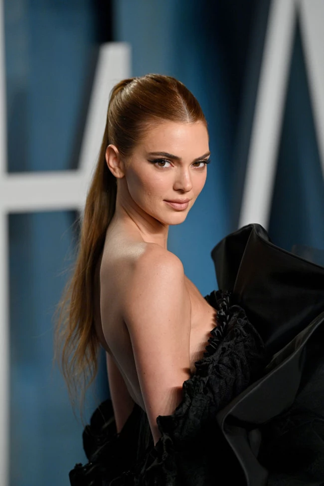 λίφτινγκ προσώπου