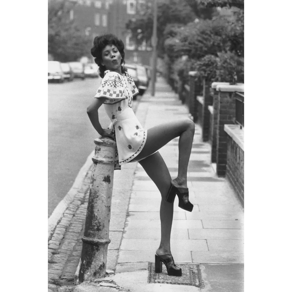 1970 | Off-the-Shoulder