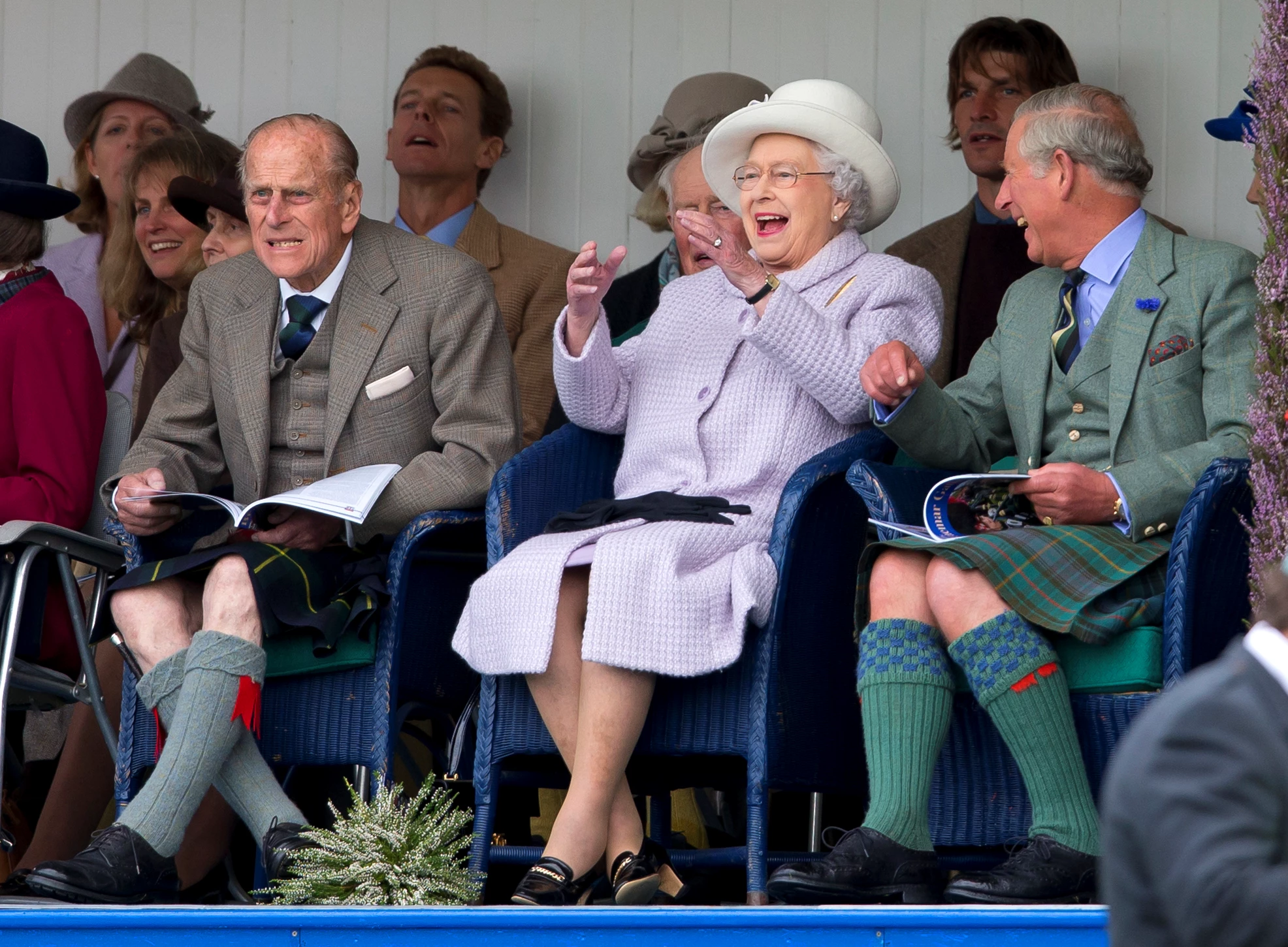 Η βασίλισσα Ελισάβετ εξακολουθεί να έχει τον έλεγχο, παρά την απουσία της από σημαντικά event