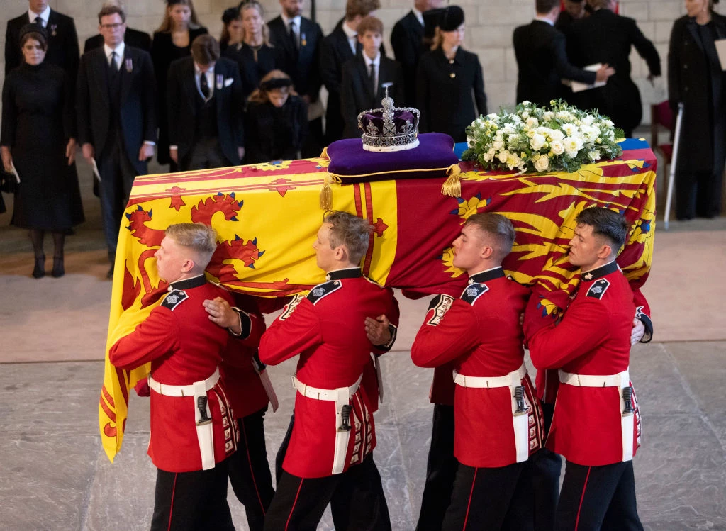 David Beckham | Περίμενε 13 ώρες στη σειρά για να αποχαιρετίσει τη Βασίλισσα Ελισάβετ