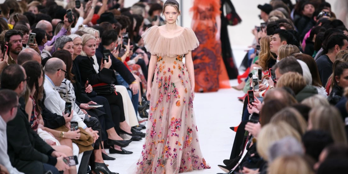 Paris Fashion Week | Το πρόγραμμα που ανακοινώθηκε και οι ηχηρές απουσίες