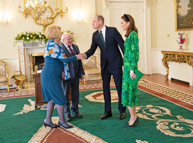 Kate Middleton | Φόρεσε το χρώμα-τάση της άνοιξης στη βασιλική περιοδεία στην Ιρλανδία
