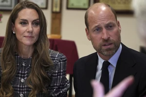 Η επιστροφή του βασιλιά Καρόλου στο Λονδίνο ενισχύει τα σενάρια για τον πρίγκιπα Harry