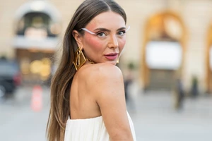 9 καλοκαιρινά αρώματα που μυρίζουν σαν αντηλιακό