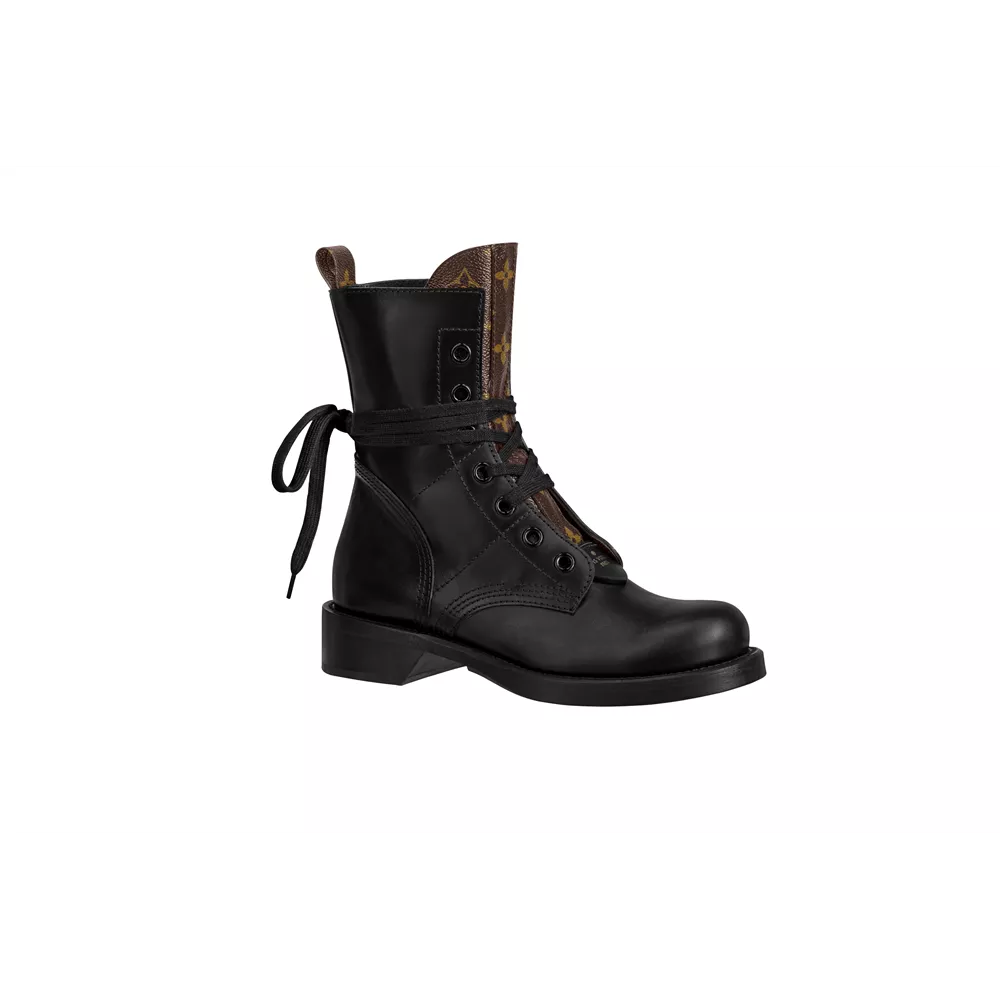 Combat boots