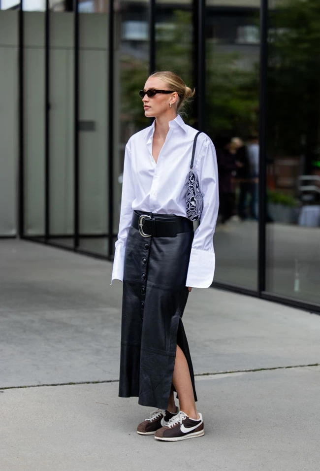 leather skirt