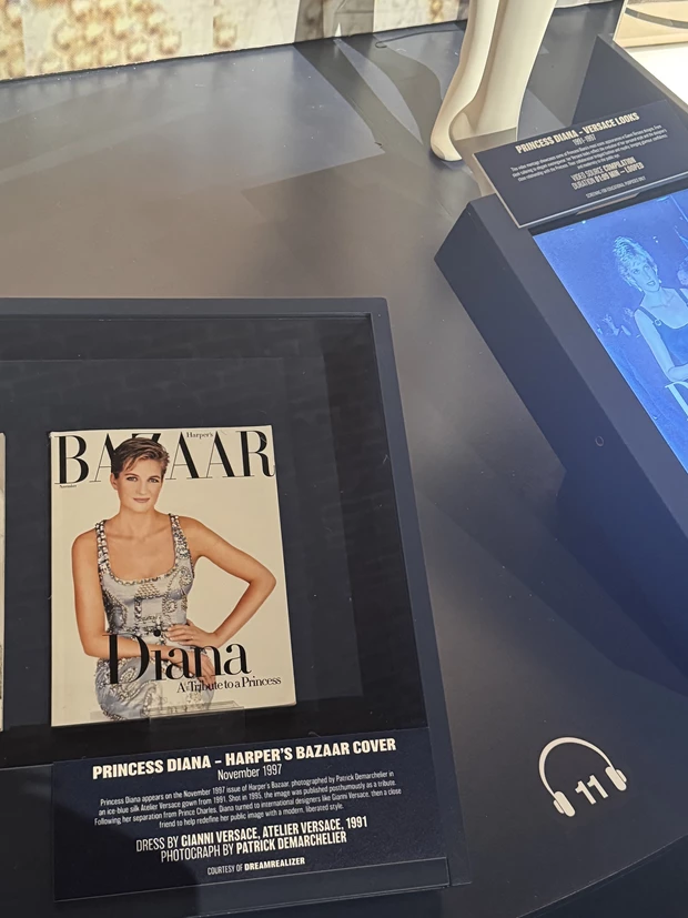 Gianni Versace Retrospective Λονδίνο