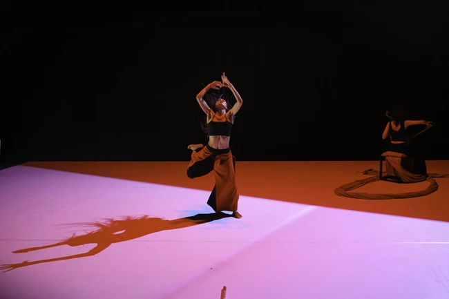 Μία μυσταγωγική παράσταση χωρού "κατακτά" την Ελευσίνα