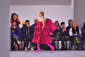 Azzedine Alaïa | Το πρώτο show του οίκου μετά τον θάνατο του ιδρυτή του