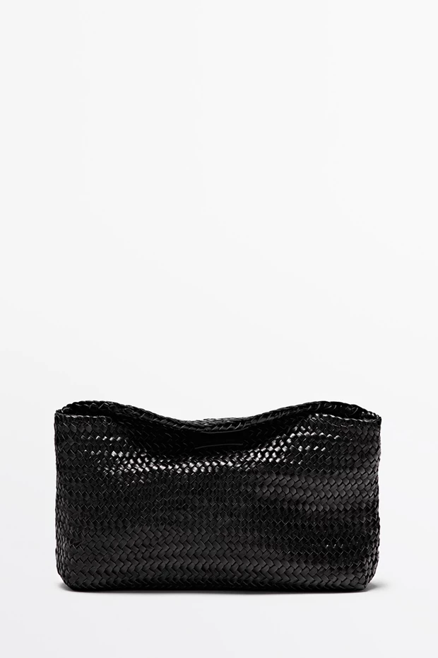 Πλεκτή τσάντα από δέρμα νάπα, Massimo Dutti.