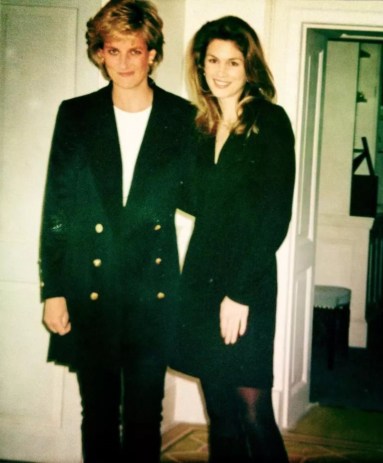 Προσκάλεσε την Cindy Crawford στο παλάτι του Kensington για τσάι