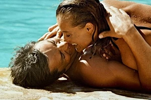 Alain Delon | Τα οικογενειακά Χριστούγεννα του Χολιγουντιανού σταρ