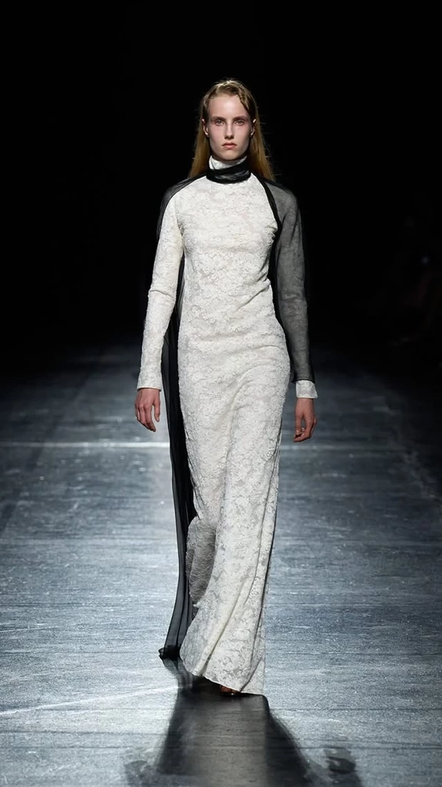 BOLORIA Olivier Theyskens