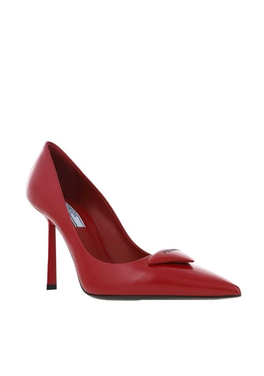 Δερμάτινες γόβες Prada, Kalogirou.