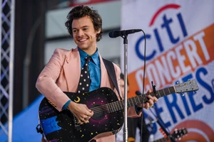 Ο Harry Styles ηχογράφησε μια βραδινή ιστορία για να σας βοηθήσει να κοιμηθείτε