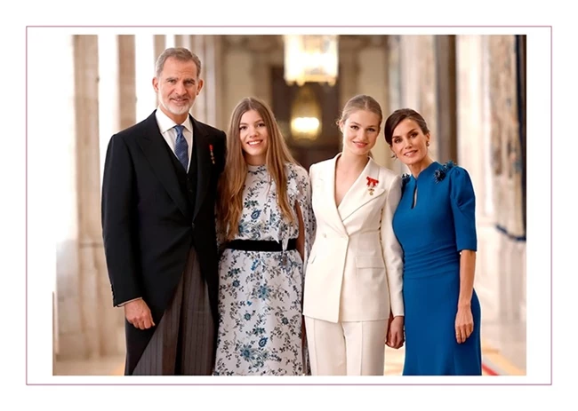 Letizia & Felipe | Η χριστουγεννιάτικη κάρτα που επέλεξαν σε μία δύσκολη χρονιά για την οικογένειά τους