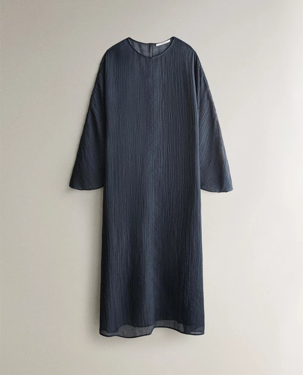 Φόρεμα παραλία με υφή, Zara Home.