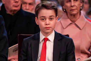 Πρίγκιπας George | Ο χαρακτηριστικός τρόπος που αντιδρά μπροστά στις κάμερες