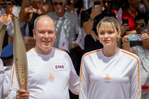 13 χρόνια γάμου | Η τρυφερή φωτογραφία που δημοσίευσαν ο πρίγκιπας Αλβέρτος και η πριγκίπισσα Charlene για την επέτειό τους