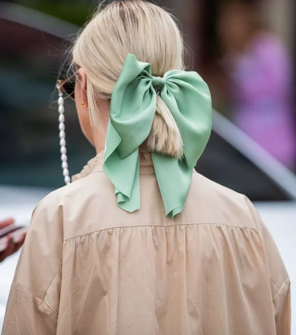 Oversized Bow