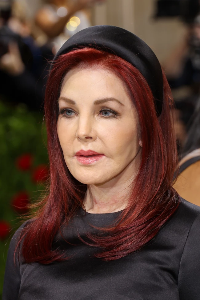 Elvis Presley | Οι τραγικές ιστορίες των γυναικών της οικογένειάς του περιλαμβάνουν εθισμό, απογοητεύσεις και πένθος