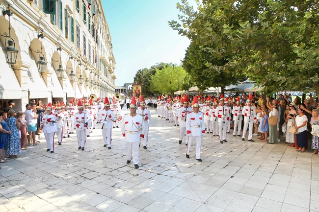 Summer Culture | 10 καλλιτεχνικά Φεστιβάλ που ξεδιπλώνονται τον φετινό Αύγουστο στα ελληνικά νησιά