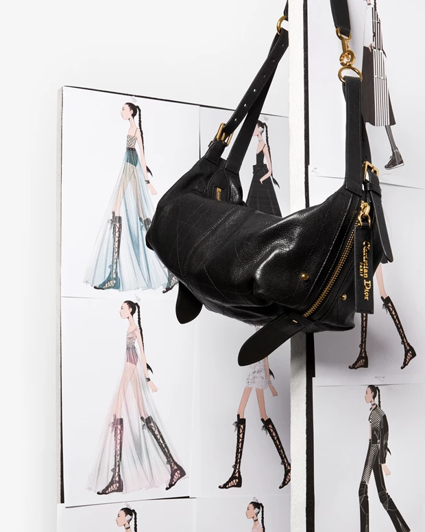 D-Journey | H πολυτελής τσάντα του Dior που ξεπερνά κάθε προσδοκία