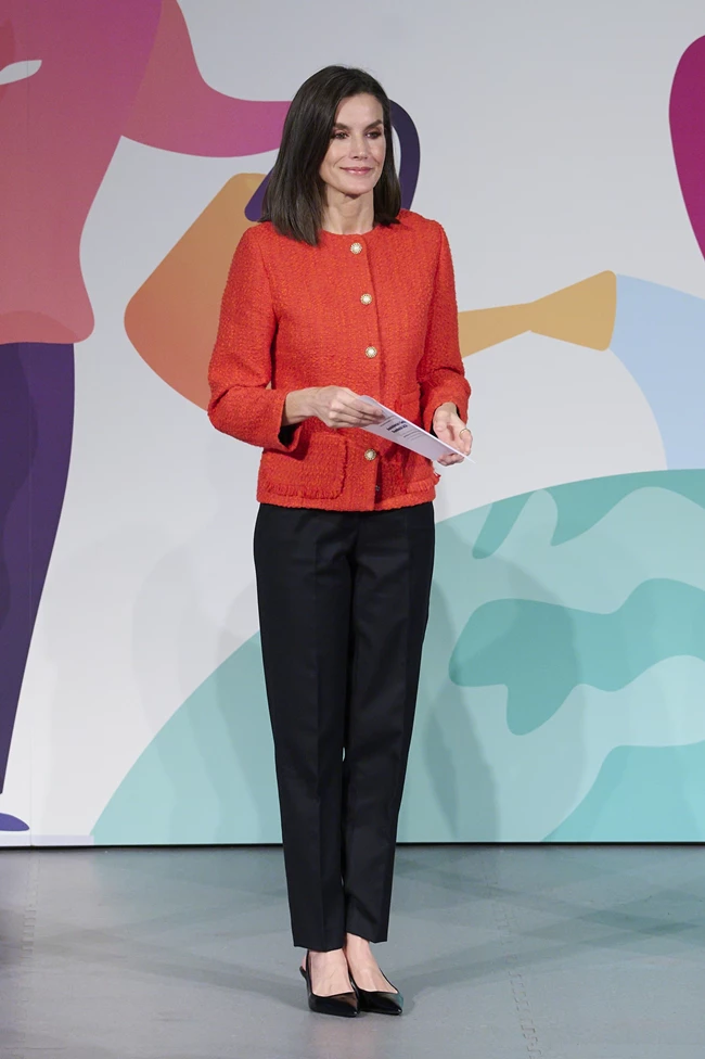 Βασίλισσα Letizia | Η ιστορία που κρύβει το κόκκινο jacket της