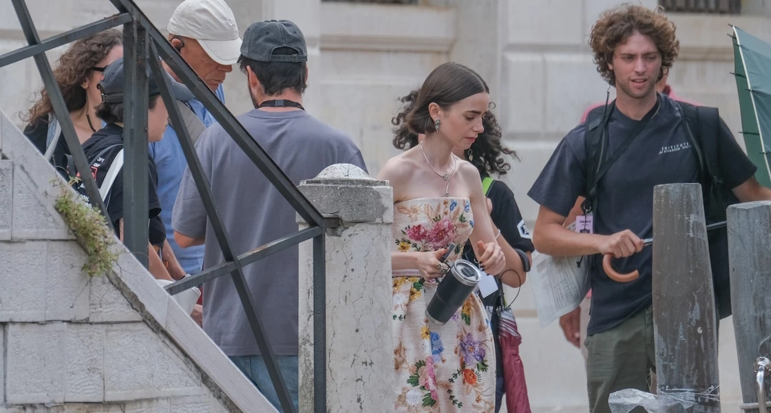 Κristen Bell | Γιατί την κατηγορούν πως η αφιέρωση στον σύζυγό της προάγει την ενδοοικογενειακή βία;