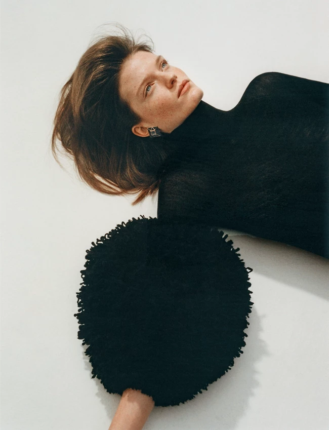 Moda Black HB Jan2025