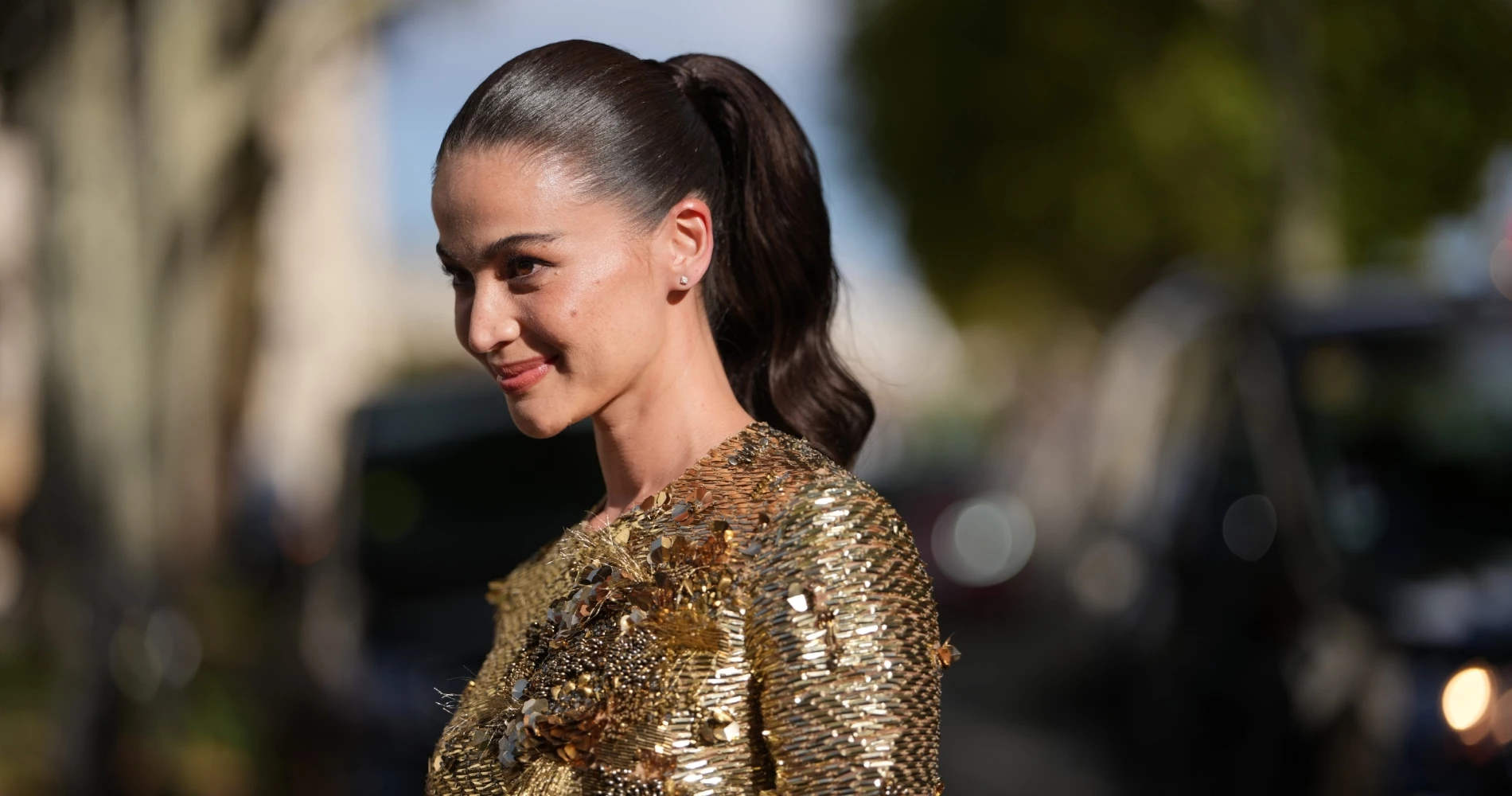 Πώς να κάνετε τη μύτη σας να δείχνει μικρότερη με τη βοήθεια του μακιγιάζ