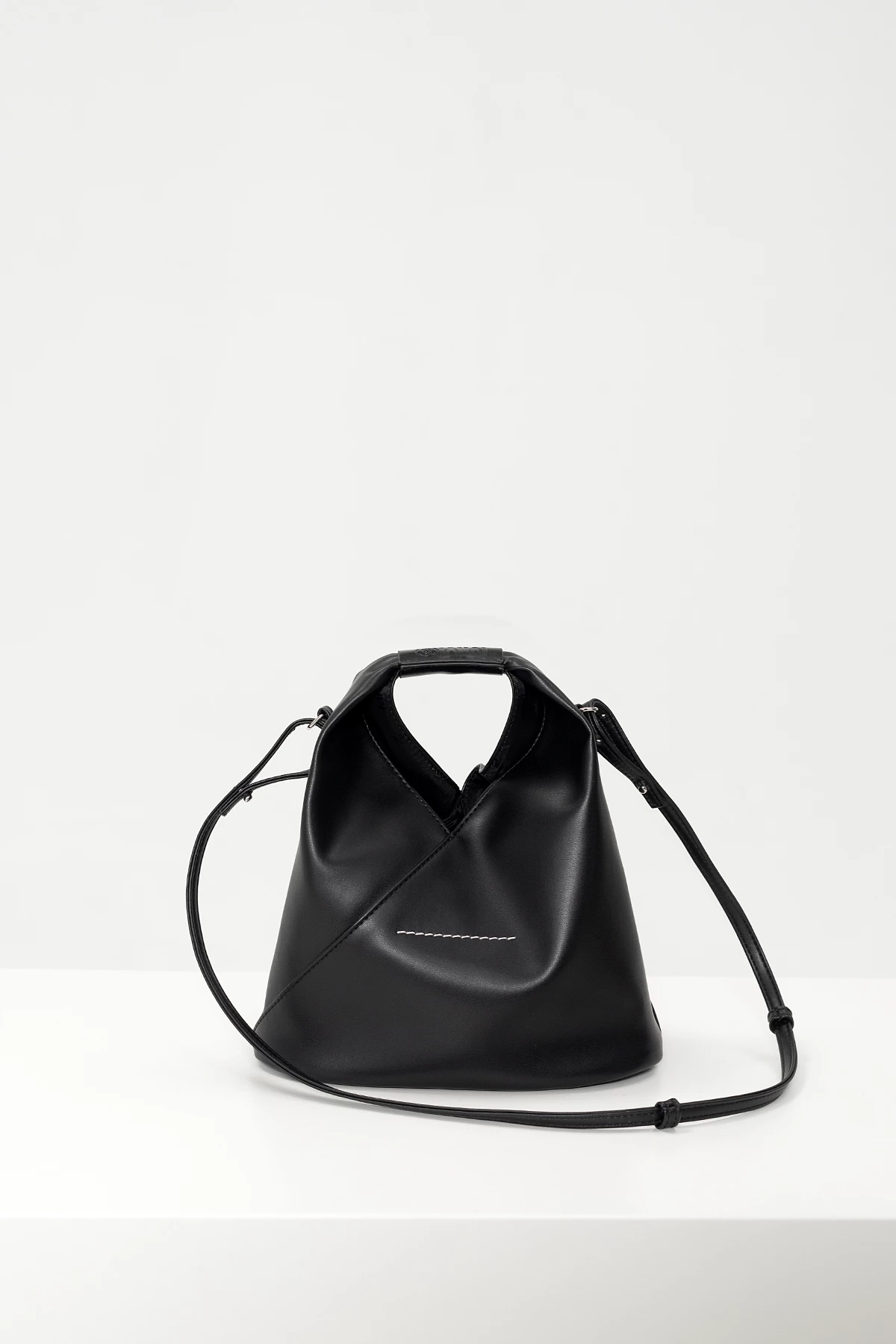 Η δερμάτινη τσάντα