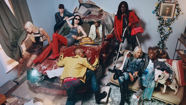 Η νέα καμπάνια της Diesel δοκιμάζει τα όρια της φιλοξενίας