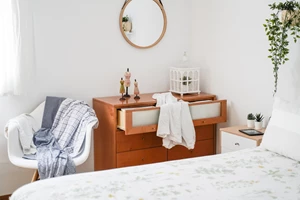 Οργάνωση κουζίνας | Ξεχάστε τα ντουλάπια στον τοίχο και υιοθετήστε την τάση που θα επικρατήσει το 2026