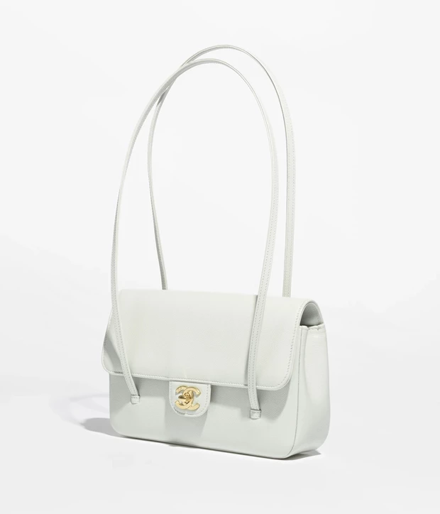 Small Flap Bag Chanel, Chanel boutique.